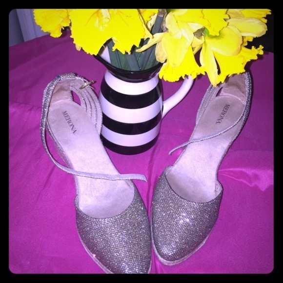 Merona Shoes - Glittery wedged Espadrilles🎄